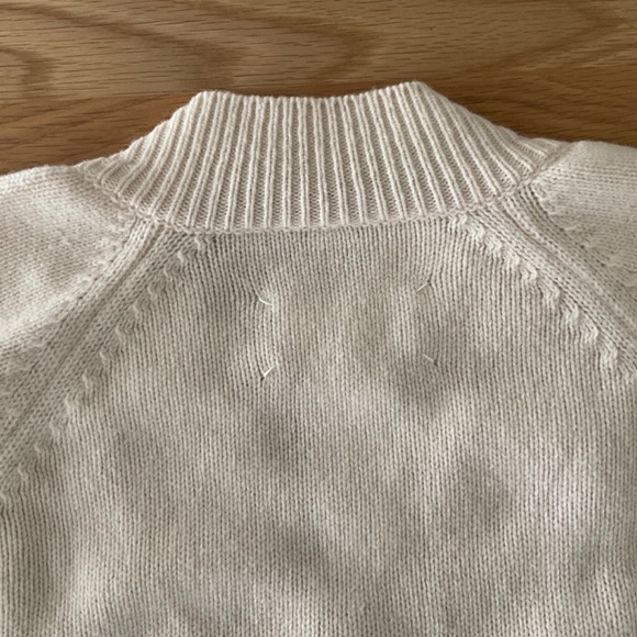 Maison Margiela Off-White Destroyed V-Neck Sweater - Picture 2 of 10